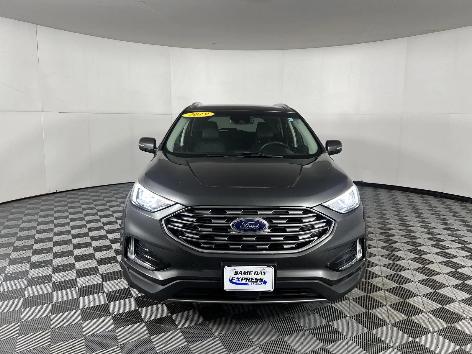 Used 2019 Magnetic Ford SEL image 19