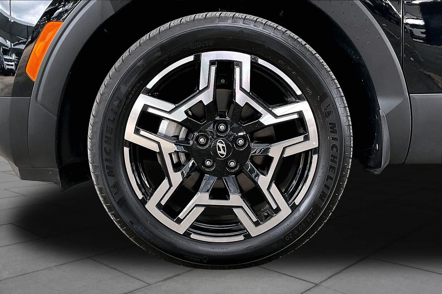 Certified Used 2026 Phantom Black Hyundai Limited image 11