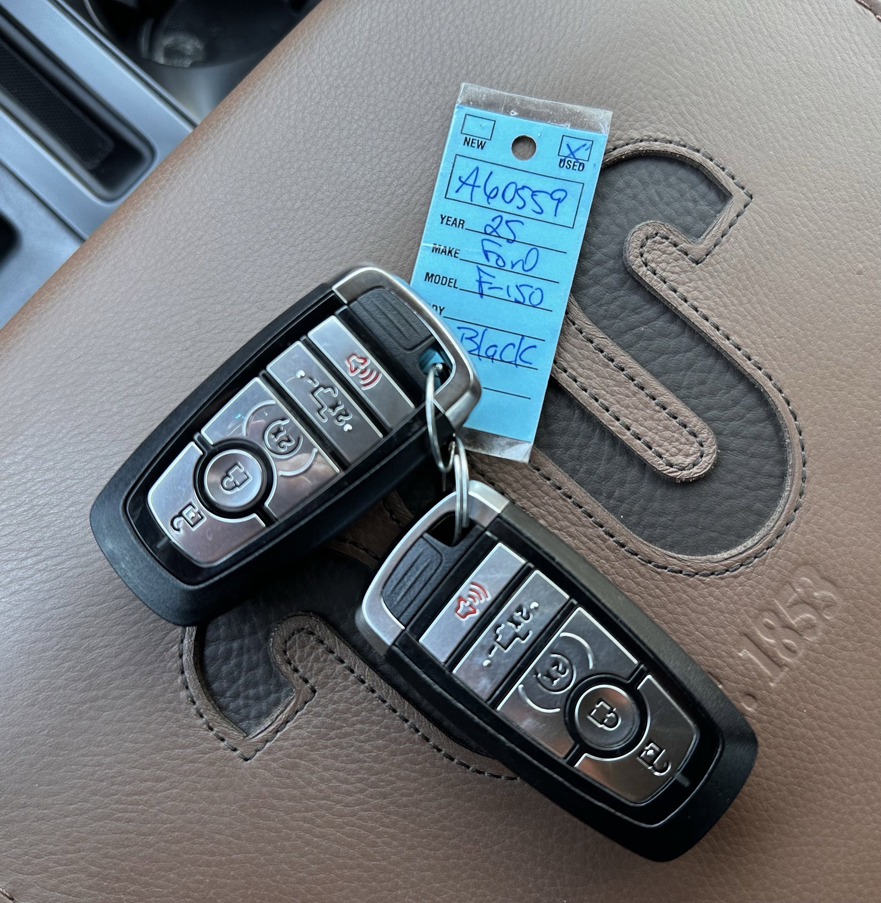 Certified Used 2025 Agate Black Metallic Ford King Ranch image 32