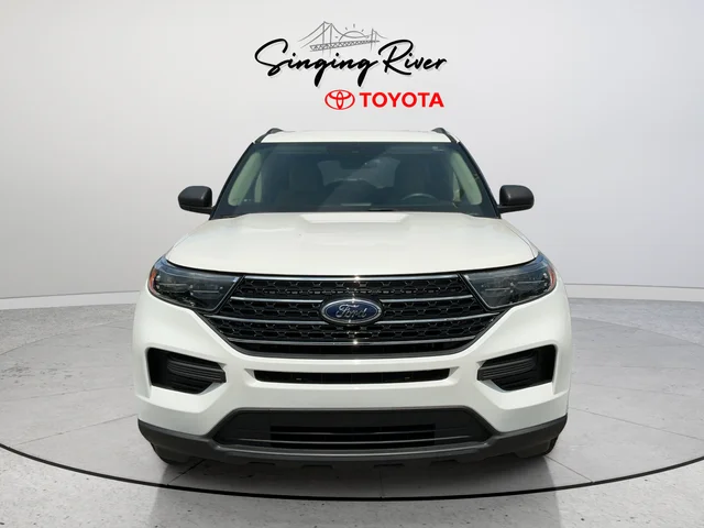 Used 2022 White Ford XLT image 2
