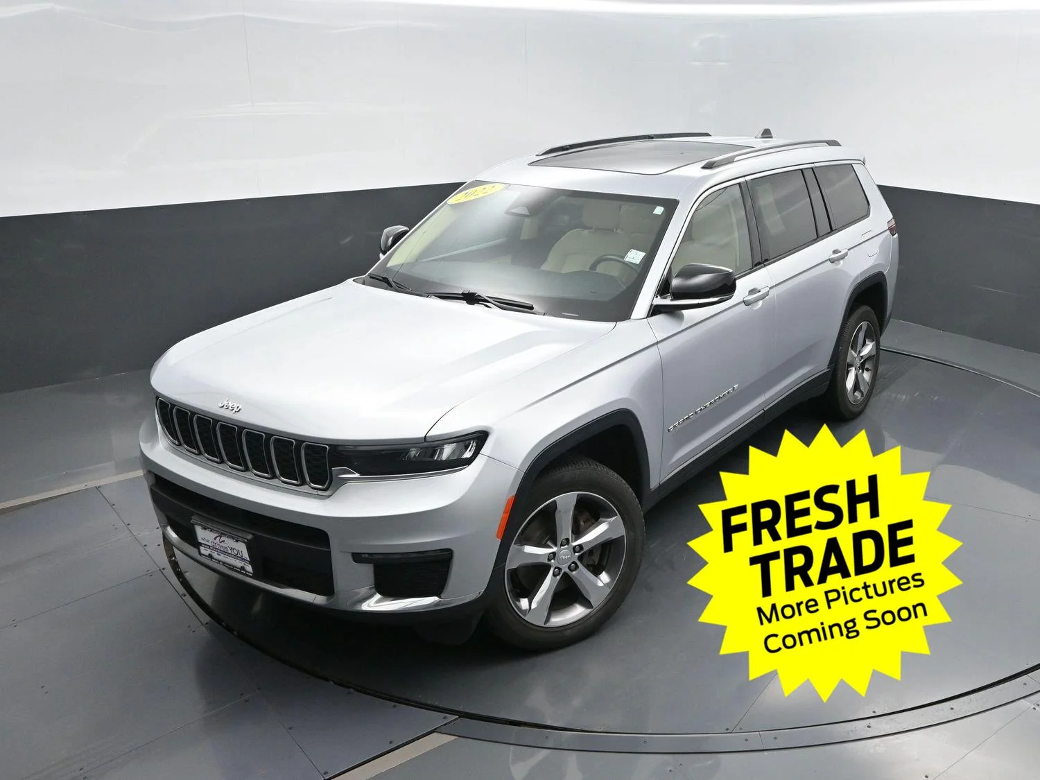 Used 2022 Silver Zynith Jeep Limited image 42