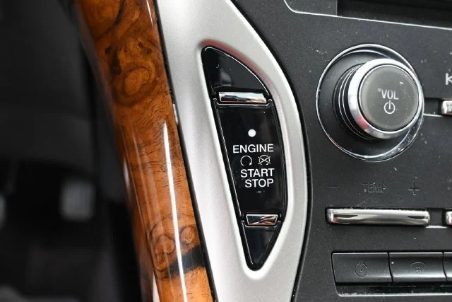 Used 2016 Luxe Metallic Lincoln Reserve image 20
