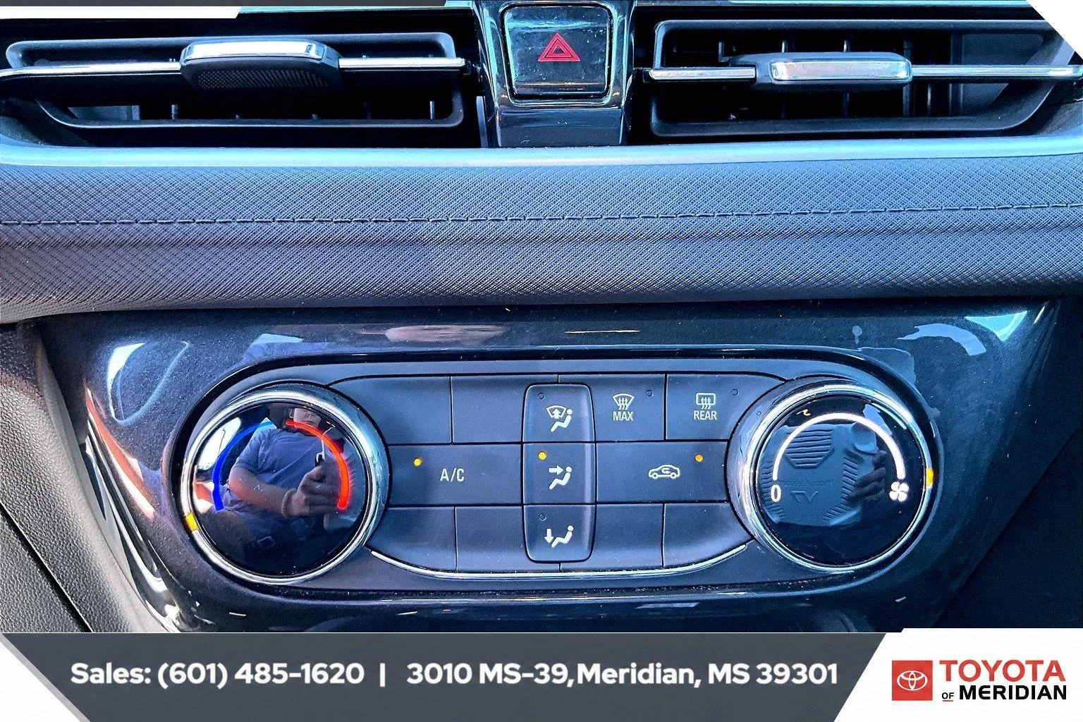 Used 2025 Mosaic Black Metallic Chevrolet LT image 22