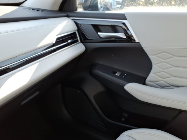 2026 Mitsubishi Outlander SEL - Photo 12