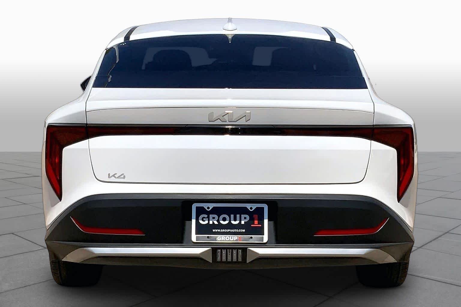 Used 2025 Snow White Pearl Kia EX image 5