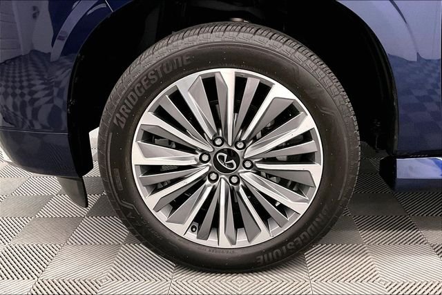 2025 INFINITI QX80 Sensory 4WD - Photo 10