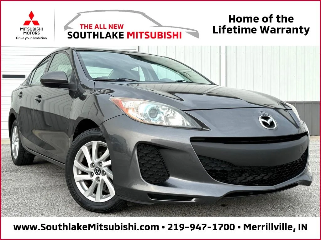 Used 2013  Mazda i Touring image 1
