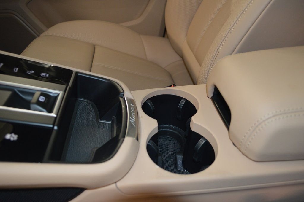 Used 2025 Black Porsche  image 31