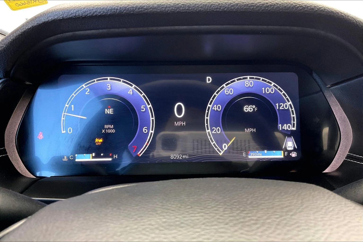Used 2025 Diamond Black Crystal Pearlcoat Jeep Laredo image 22