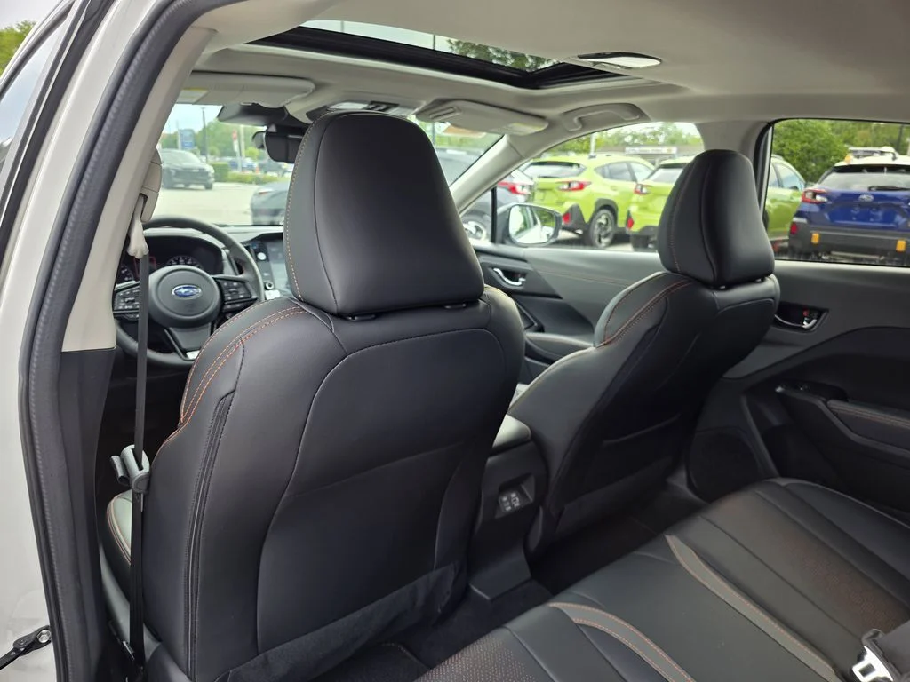 New 2026 CRYSTAL WHITE PEARL Subaru Limited image 16