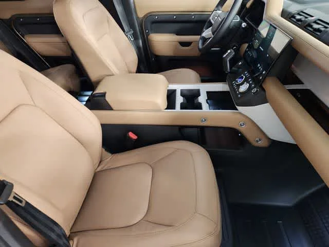 New 2026 Gondwana Stone Metallic Land Rover X-Dynamic SE image 3