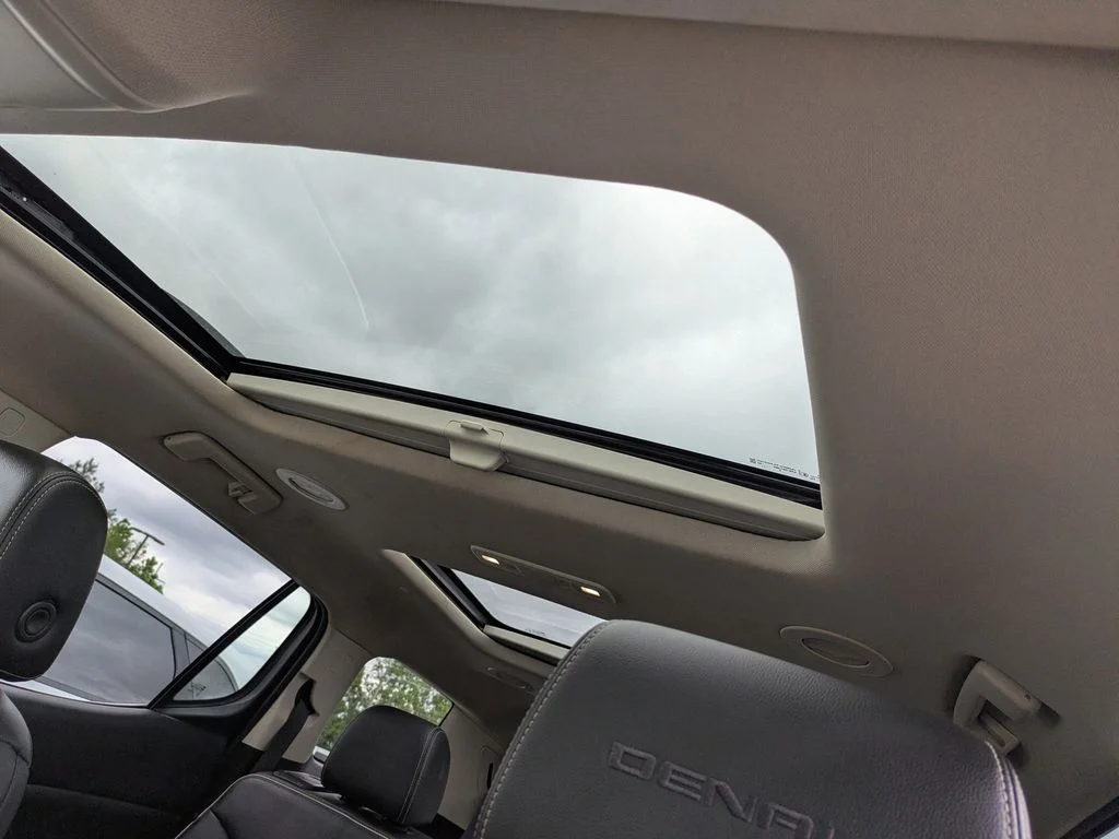 Used 2023  GMC Denali image 24