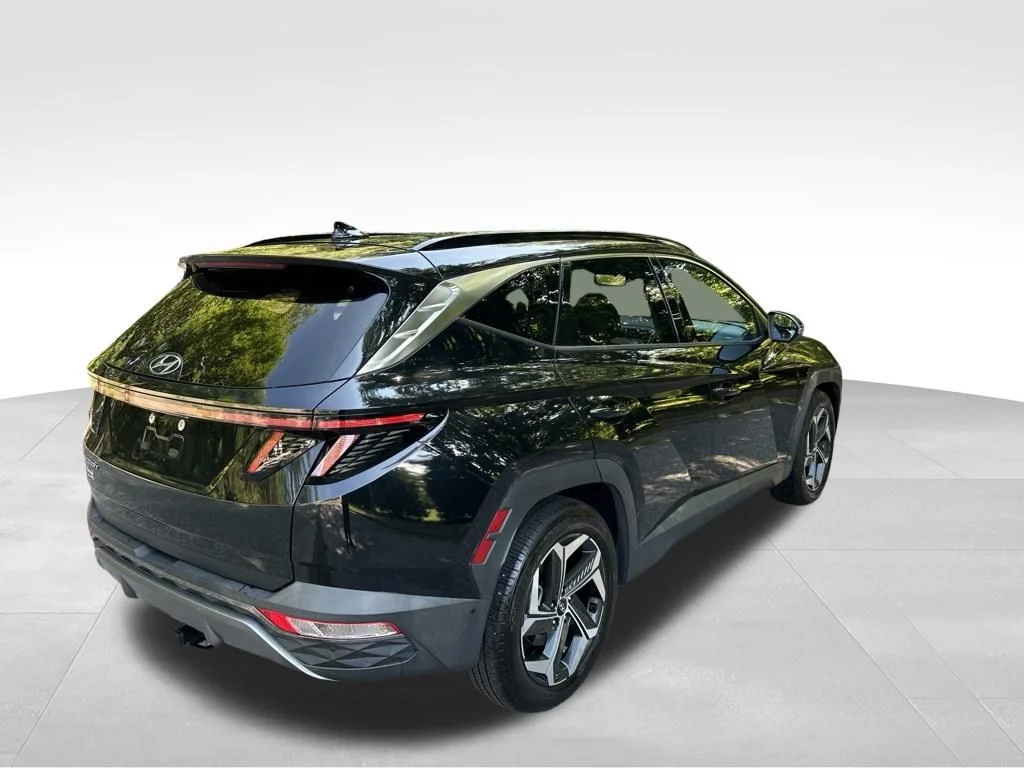 Used 2022 Black Hyundai Limited image 5