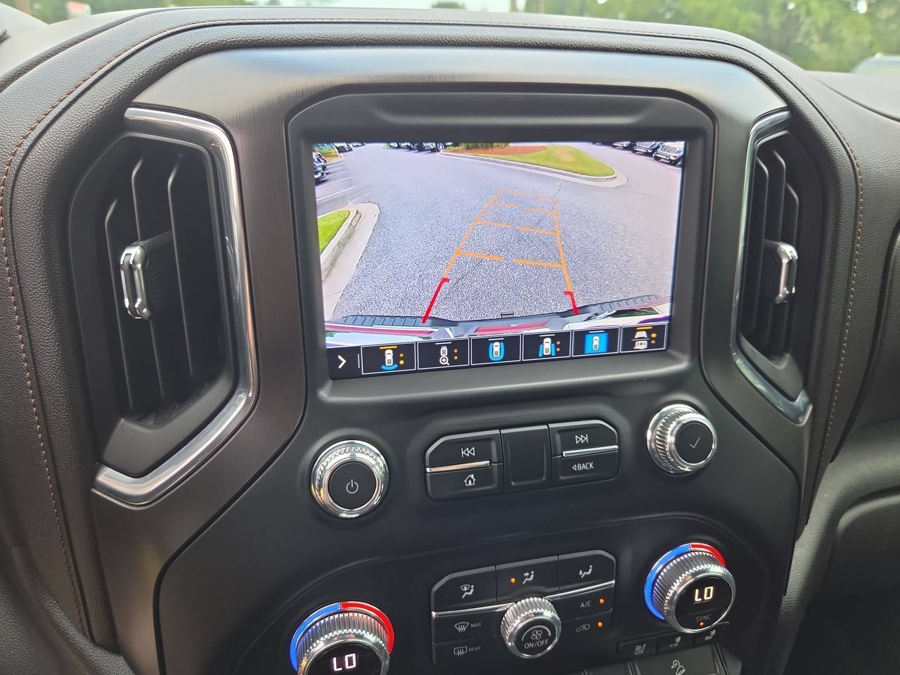 Used 2022 ONYX BLACK GMC AT4 image 14