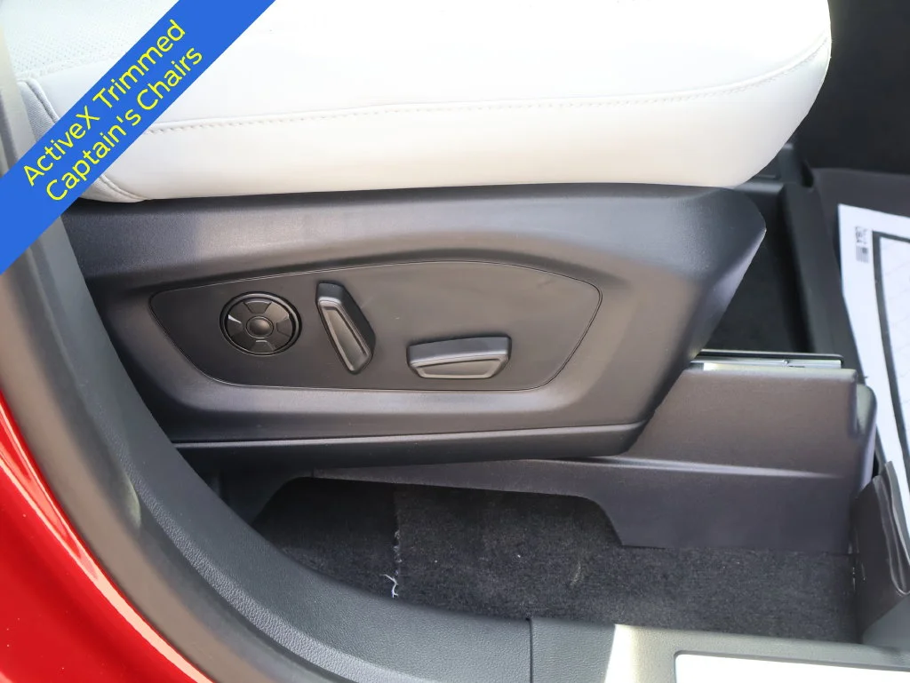 New 2027 Ruby Red Metallic Tinted Clearcoat Ford Platinum™ image 10