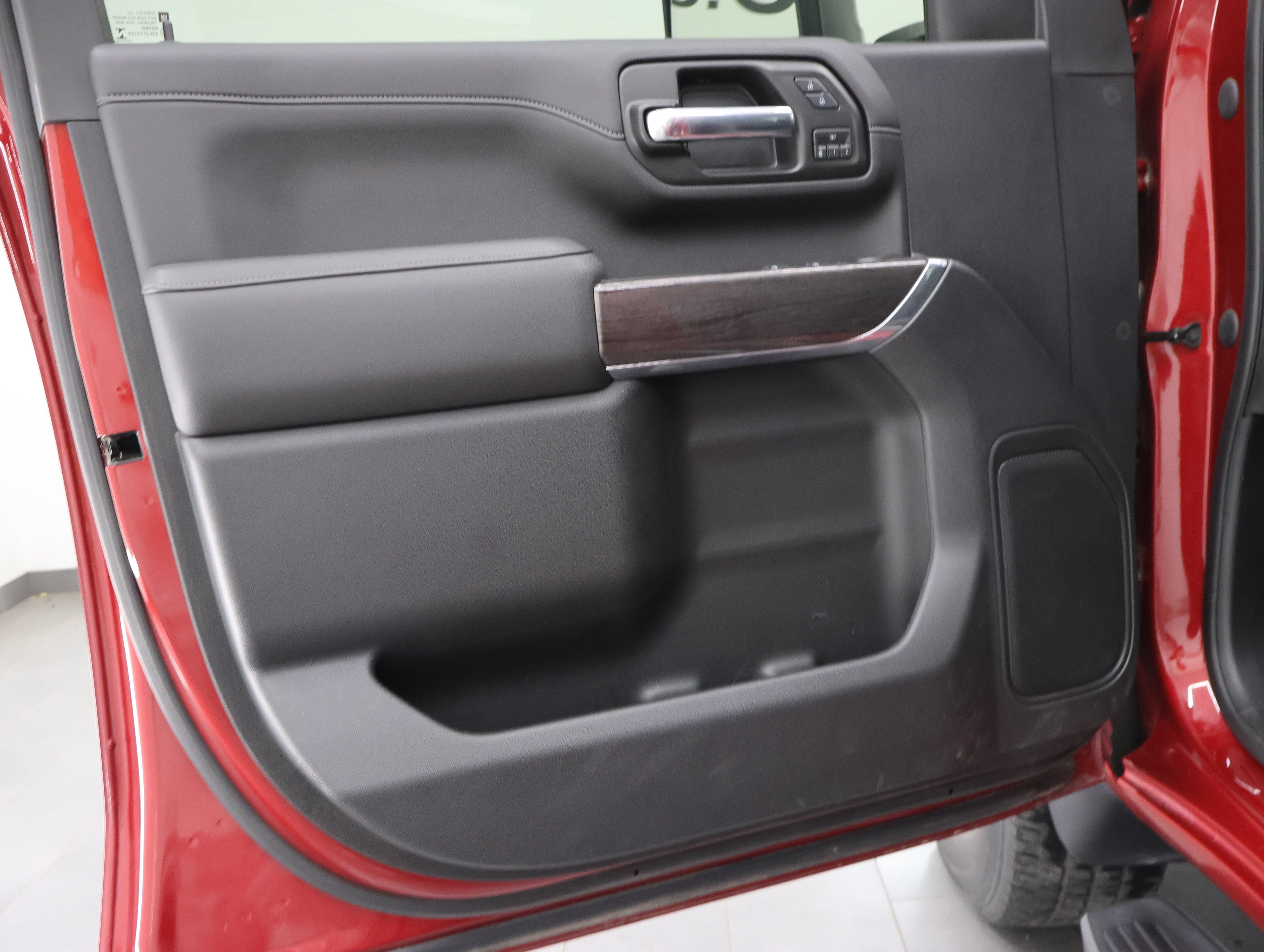 Used 2020 Cajun Red Tintcoat Chevrolet 4x4 Crew Cab LTZ: CREW-LONG-LTZ-6.6L DURAMAX-Z71-4WD- image 41