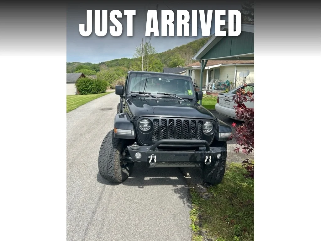 Used 2022 Black Clearcoat Jeep Altitude image 1