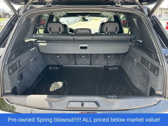 Used 2020 Black BMW xDrive40i image 16