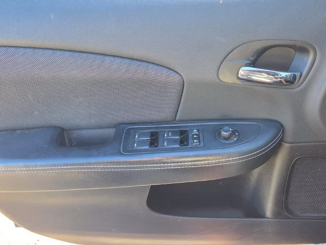 Used 2014 Blue Dodge SXT image 29