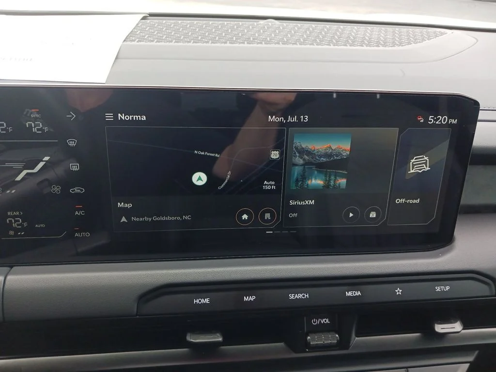 Used 2027 White Kia X-Pro SX-Prestige image 20