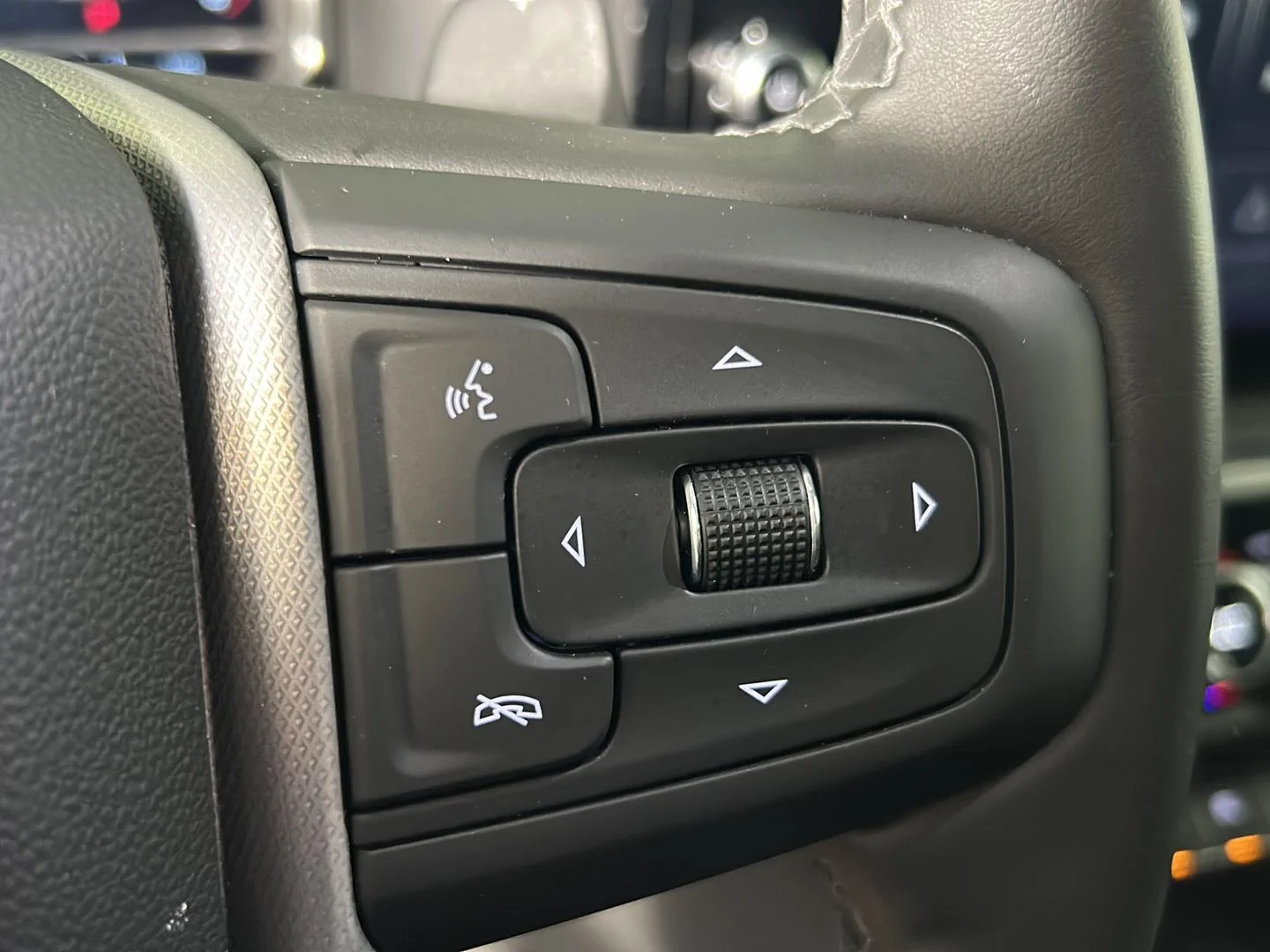Used 2025 Onyx Black GMC Denali image 28