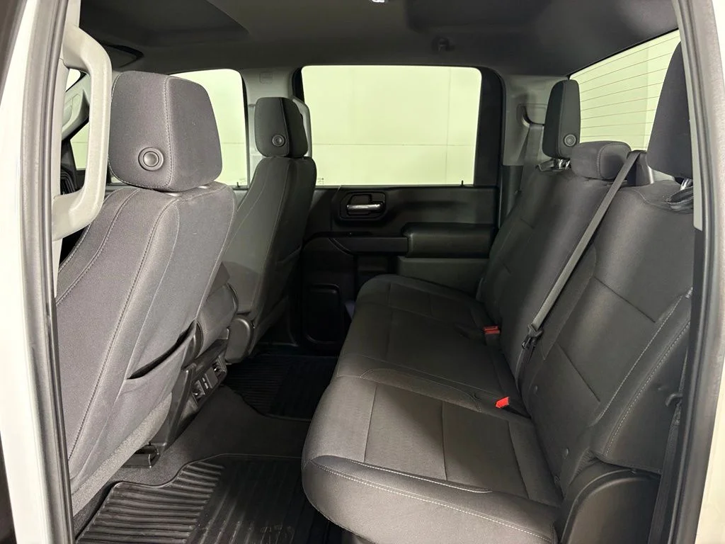 Used 2024 White Chevrolet Custom image 35
