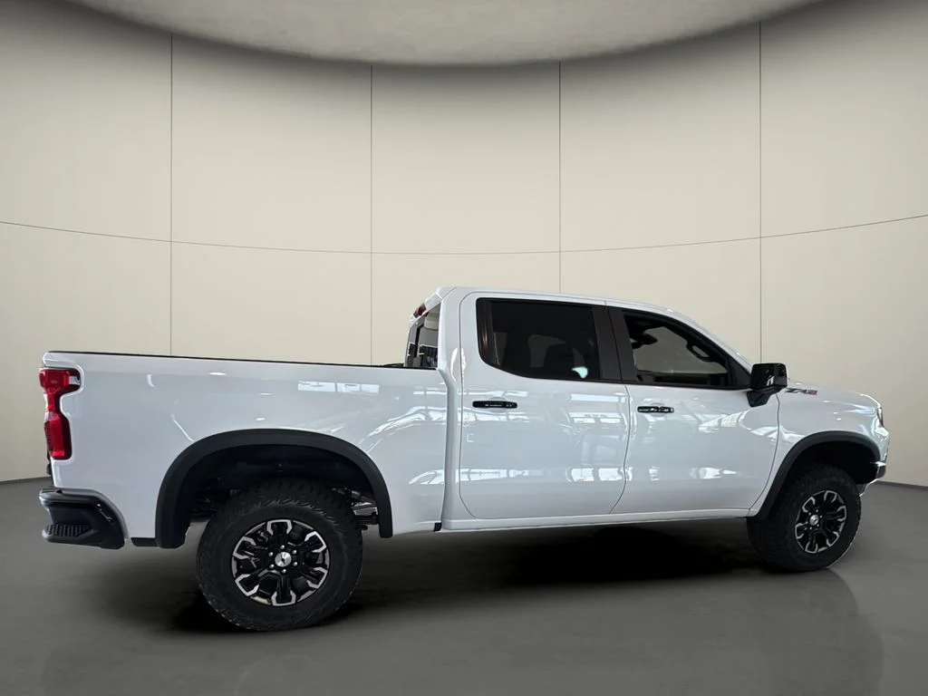 New 2026 White Chevrolet ZR2 image 8