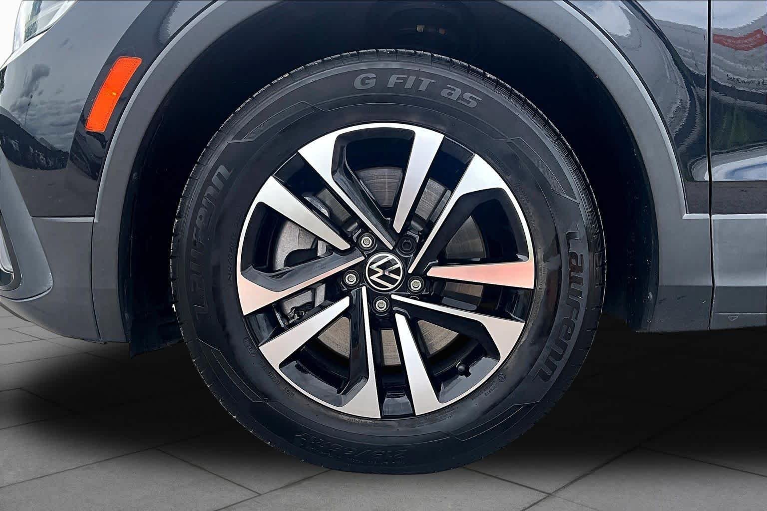 Used 2022 Deep Black Pearl Volkswagen S image 11