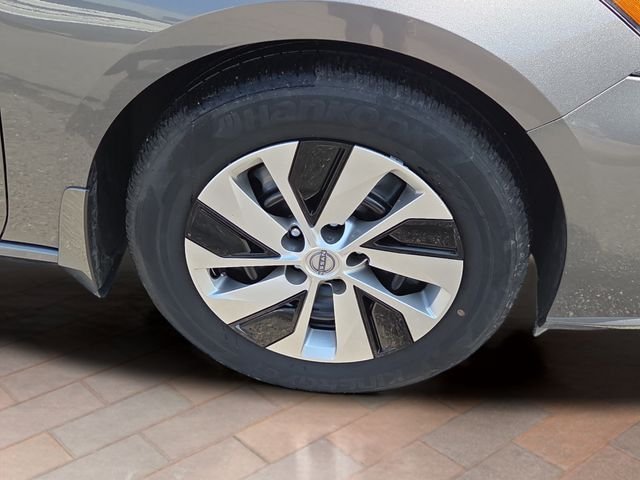 Used 2024 Gun Metallic Nissan 2.5 S image 16