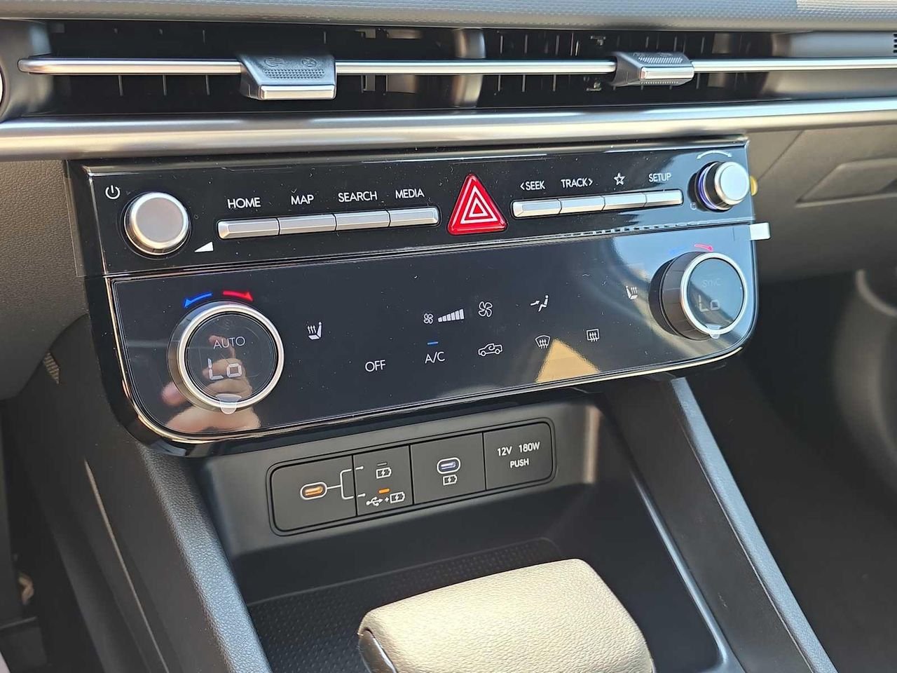 2026 Hyundai Santa Cruz SEL - Photo 13