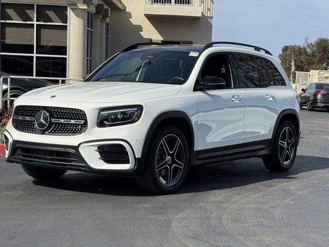 Used 2025 Polar White Mercedes-Benz GLB 250 image 4