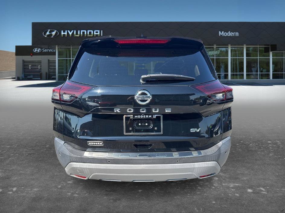 Used 2021 Super Black Nissan SV image 5