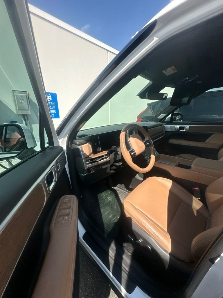 Used 2025 Serenity White Hyundai Limited image 2