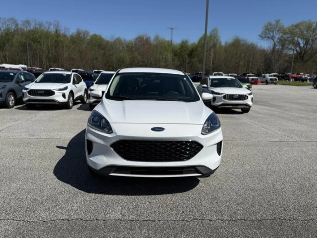 Certified Used 2020 Oxford White Ford SE image 10