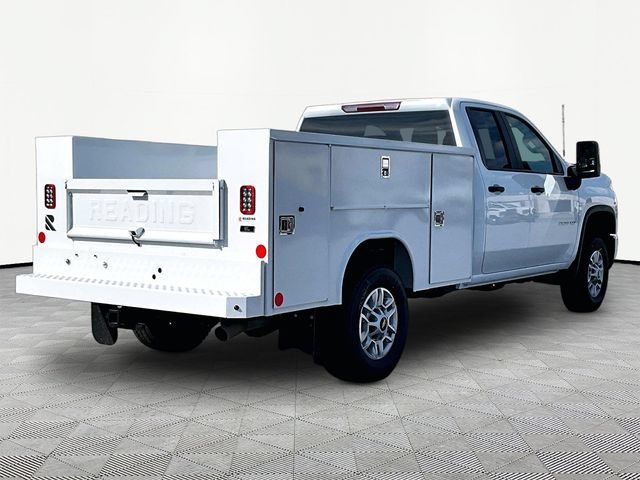 New 2026 Summit White Chevrolet WT image 6