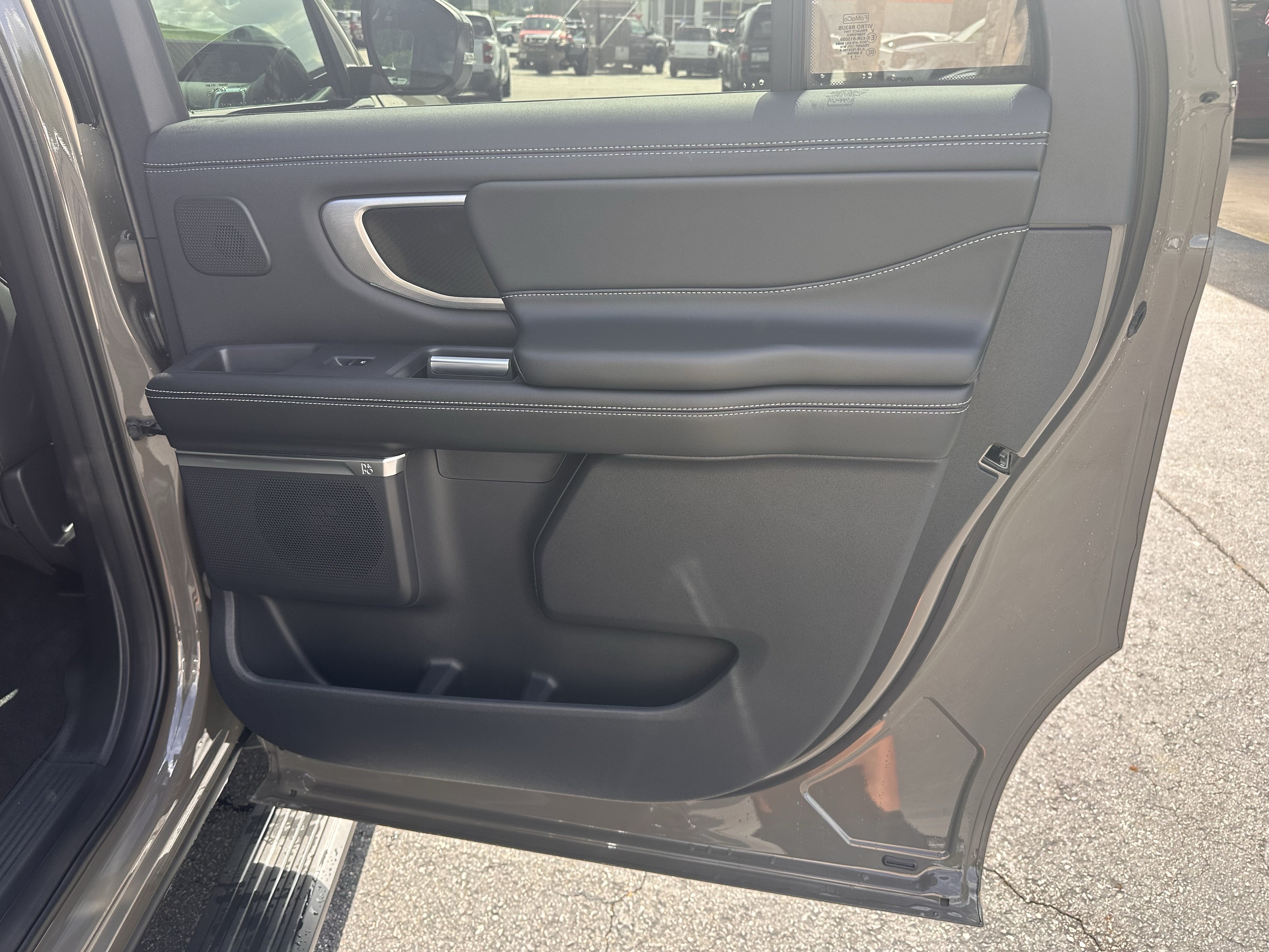 New 2027 Marsh Gray Ford MAX Platinum image 17