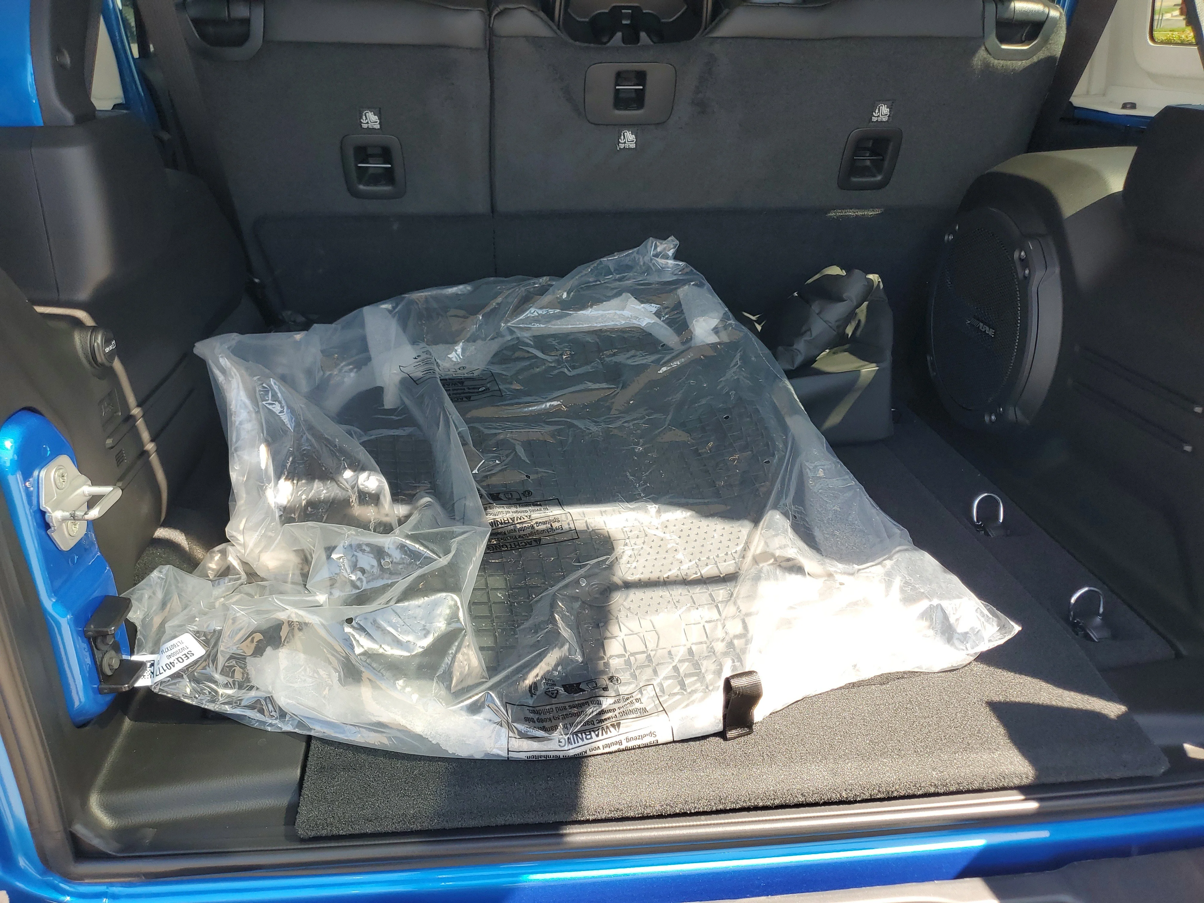 New 2026 Hydro Blue Pearlcoat Jeep Rubicon image 26