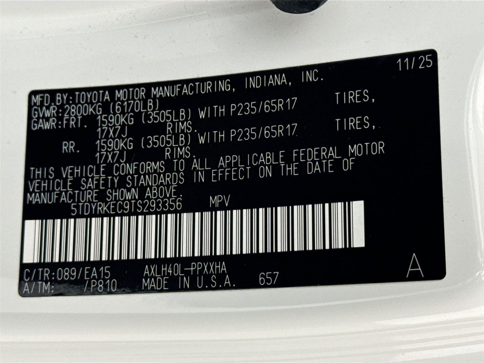Used 2026 Wind Chill Pearl Toyota XLE 8-Passenger image 47