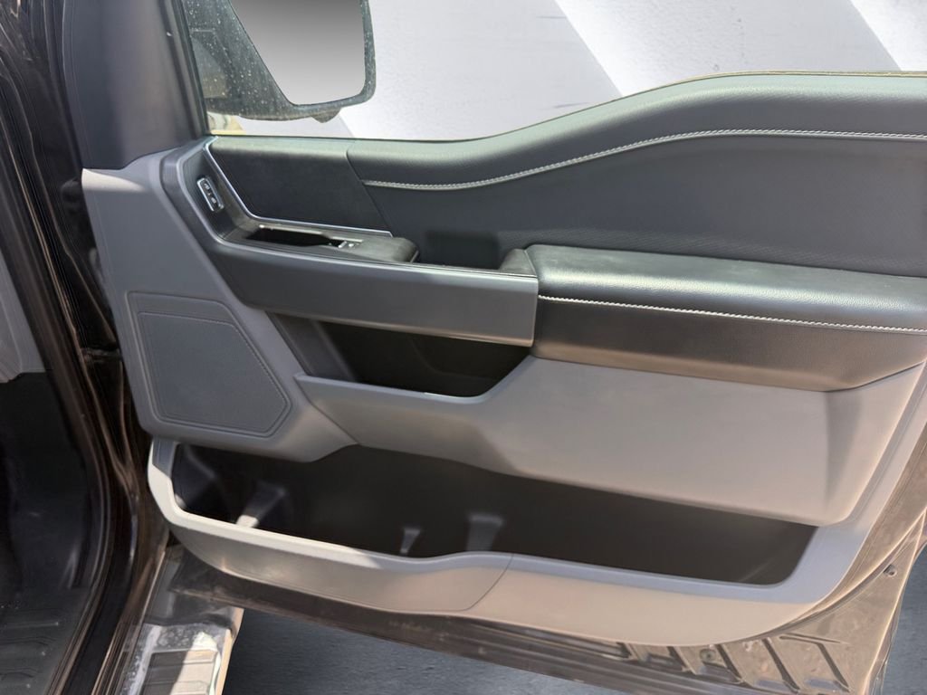 Used 2024 Black Ford XLT image 15