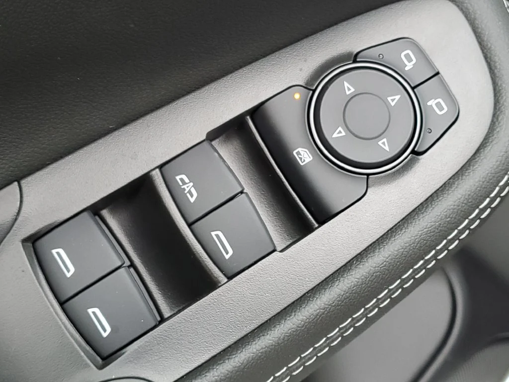New 2026 Summit White Buick Preferred image 22