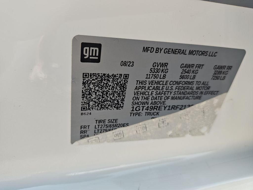 Used 2024 White GMC Denali image 26
