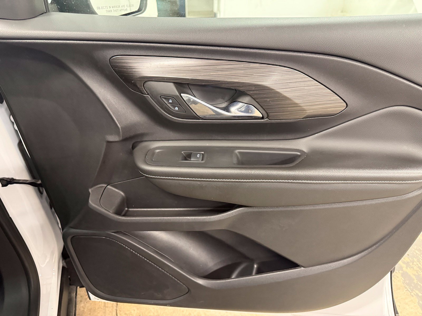 Used 2024 White GMC SLE image 26