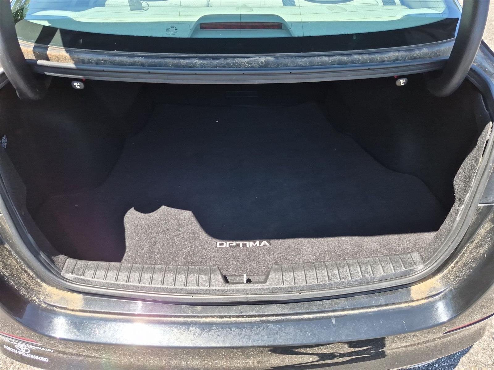 Used 2015 Ebony Black Kia LX image 32