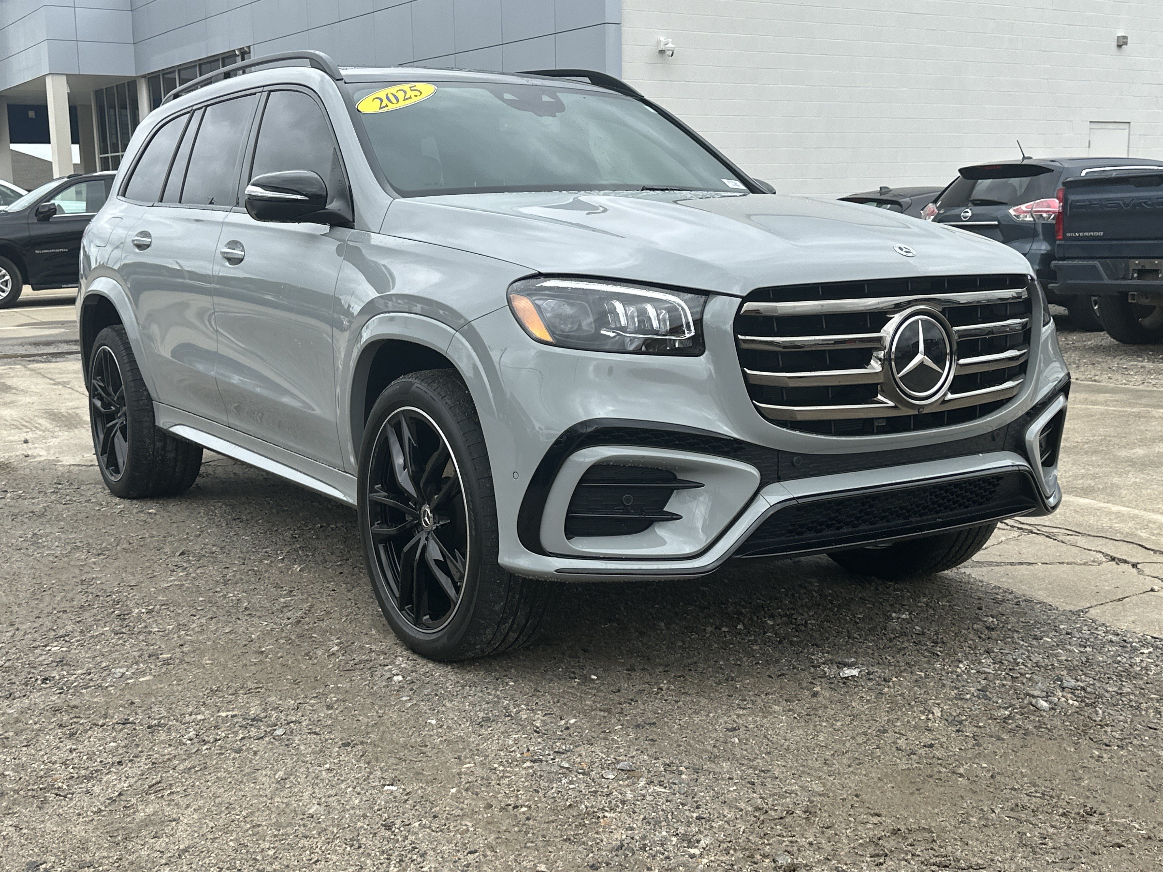 Used 2025 Gray Mercedes-Benz GLS 450 image 3