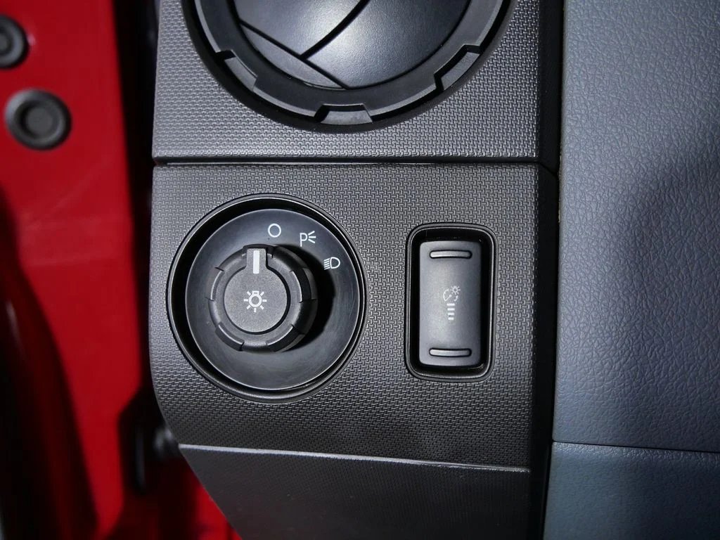 Used 2015 Red Ford XL image 24