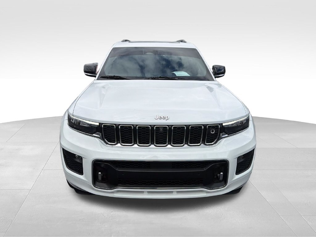 Used 2021 White Jeep Overland image 8
