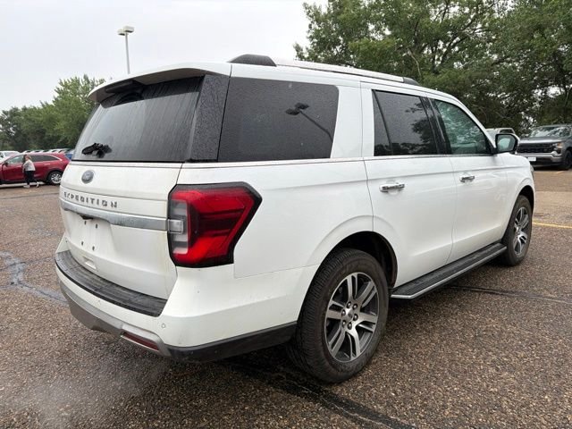 Used 2022 White Ford Limited image 8