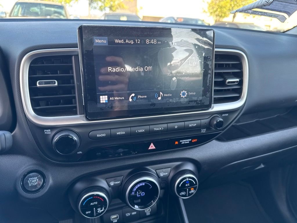Certified Used 2025 Silver Hyundai SEL image 8