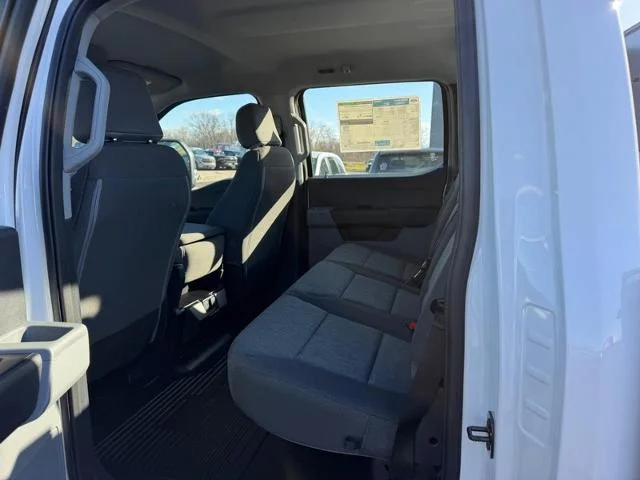 New 2026 Oxford White Ford F-250® XL image 32