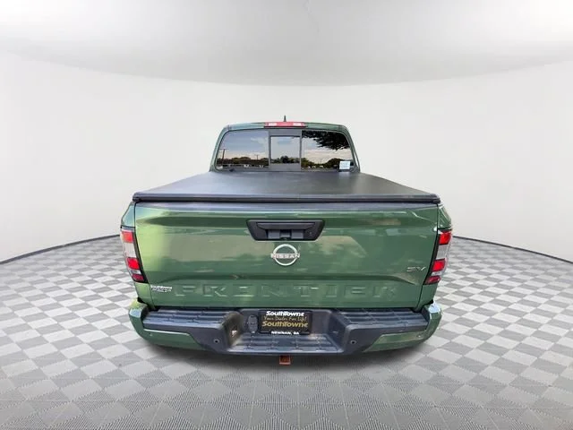 Used 2022 Green Nissan Crew Cab SV 4x2 image 6